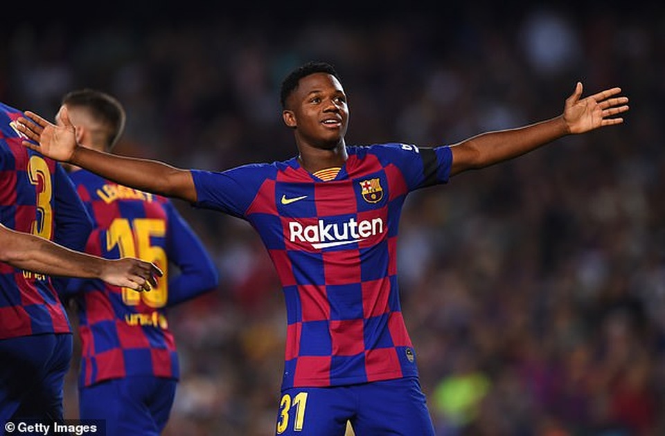 Barcelona 5-2 Valencia: Cú đúp của Luis Suarez - 2 Barcelona 5-2 Valencia: Cú đúp của Luis Suarez - 2