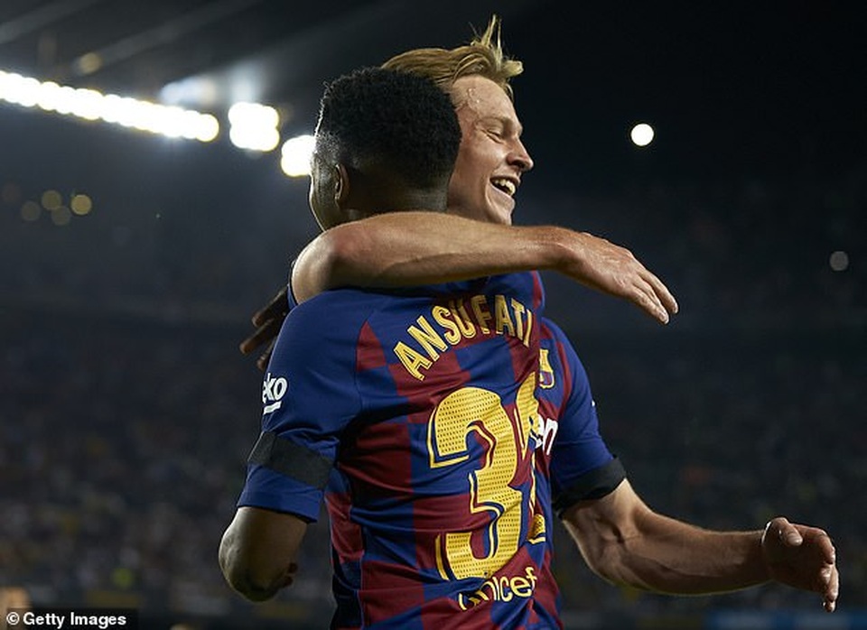 Barcelona 5-2 Valencia: Cú đúp của Luis Suarez - 5 Barcelona 5-2 Valencia: Cú đúp của Luis Suarez - 5