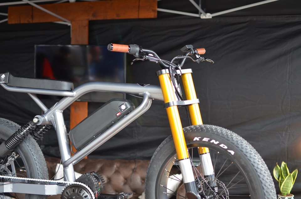 Soi chi tiết chiếc xe đạp điện cá tính, linh hoạt bậc nhất Le Cafe Racer - 4 Soi chi tiết chiếc xe đạp điện cá tính, linh hoạt bậc nhất Le Cafe Racer - 4