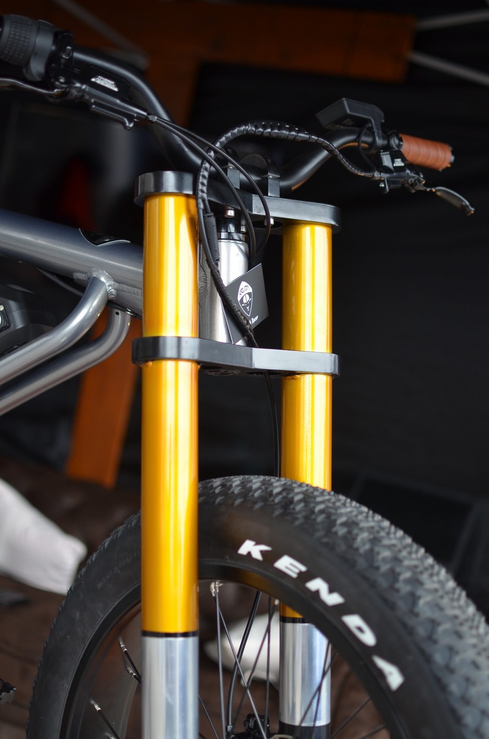 Soi chi tiết chiếc xe đạp điện cá tính, linh hoạt bậc nhất Le Cafe Racer - 3 Soi chi tiết chiếc xe đạp điện cá tính, linh hoạt bậc nhất Le Cafe Racer - 3