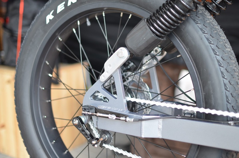Soi chi tiết chiếc xe đạp điện cá tính, linh hoạt bậc nhất Le Cafe Racer - 5 Soi chi tiết chiếc xe đạp điện cá tính, linh hoạt bậc nhất Le Cafe Racer - 5