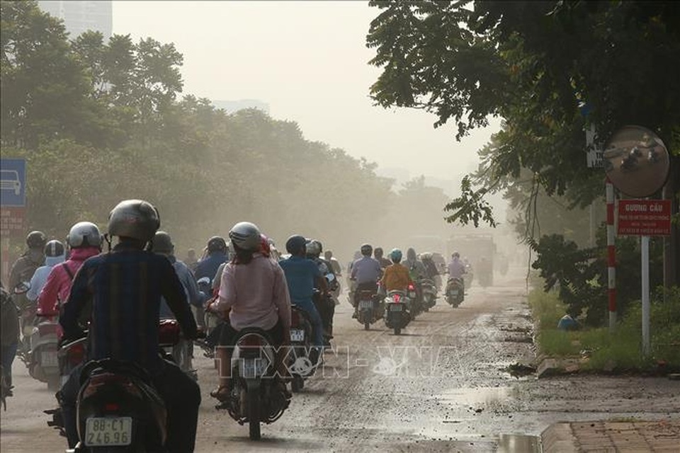 Không khí Hà Nội ô nhiễm ở mức nghiêm trọng - 6 Không khí Hà Nội ô nhiễm ở mức nghiêm trọng - 6