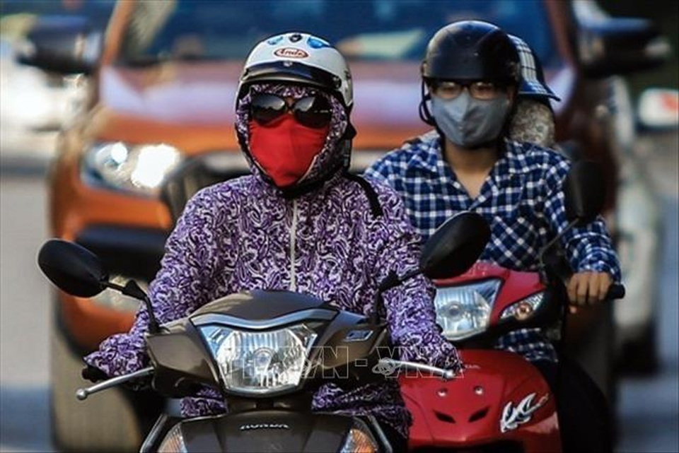 Không khí Hà Nội ô nhiễm ở mức nghiêm trọng - 7 Không khí Hà Nội ô nhiễm ở mức nghiêm trọng - 7