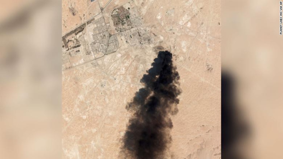 Vụ tấn công ở Saudi Arabia: “Cuộc chơi” ở vùng Vịnh đã thay đổi? - 1 Vụ tấn công ở Saudi Arabia: “Cuộc chơi” ở vùng Vịnh đã thay đổi? - 1
