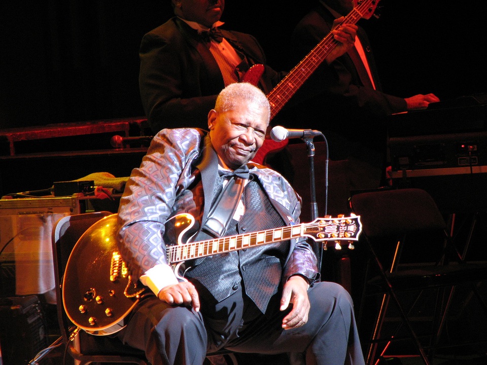Google Doodle vinh danh “ông hoàng nhạc blues” B.B.King - 2