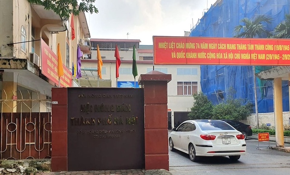 Hà Nội: Phía sau vụ đem đất công vị trí “kim cương” đi liên kết nhận hơn 5 tỷ là gì? - 3 Hà Nội: Phía sau vụ đem đất công vị trí “kim cương” đi liên kết nhận hơn 5 tỷ là gì? - 3