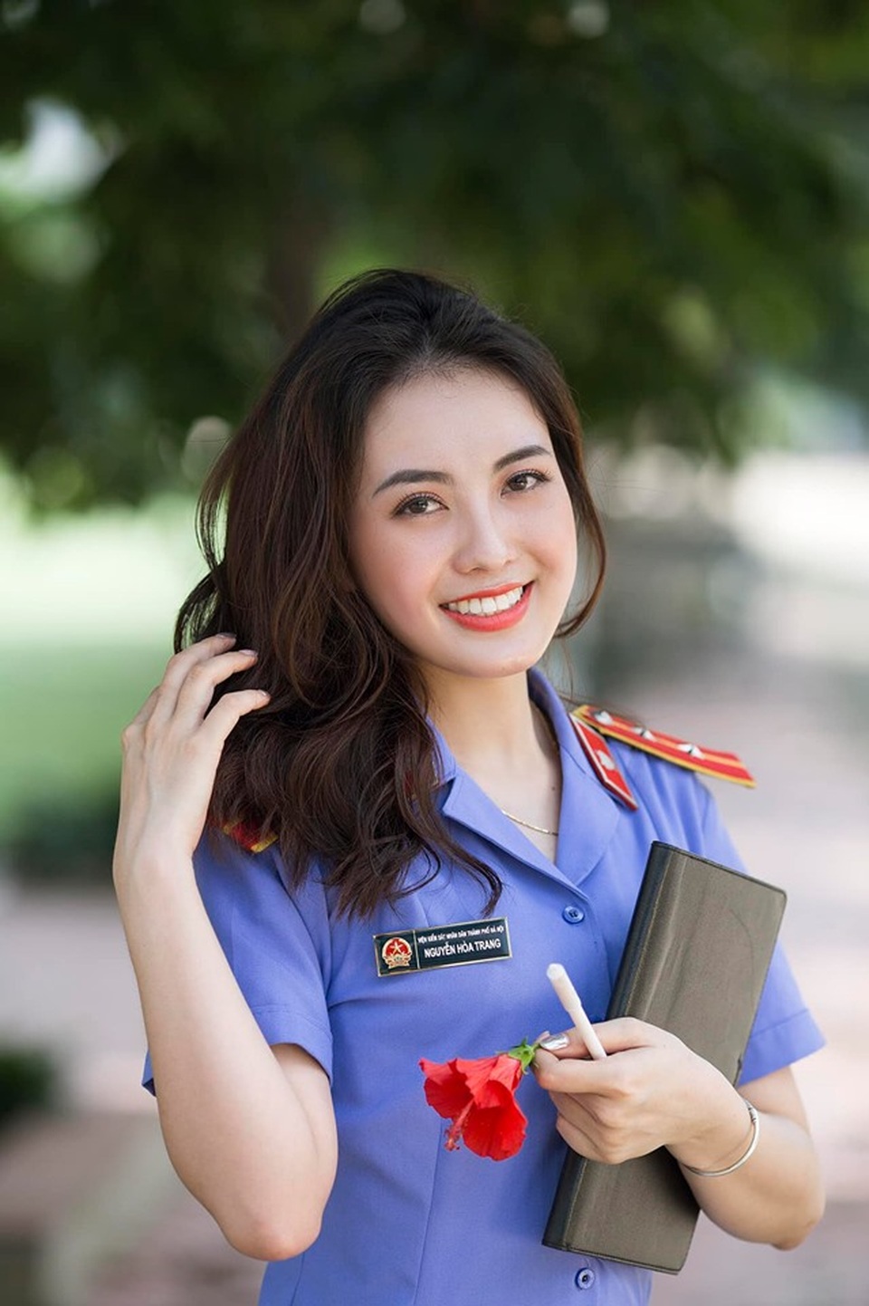 Nữ kiểm sát viên xinh đẹp, sở hữu nụ cười tỏa nắng - 6 Nữ kiểm sát viên xinh đẹp, sở hữu nụ cười tỏa nắng - 6