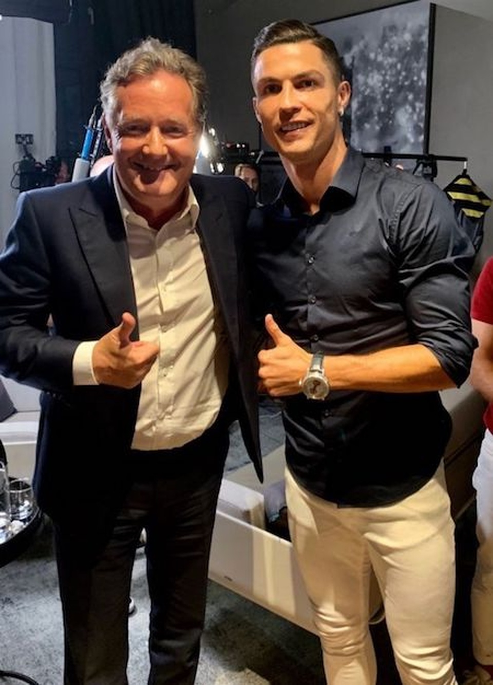 C.Ronaldo hạnh phúc khoe tình yêu mặn nồng cùng cô bạn gái xinh đẹp - 1 C.Ronaldo hạnh phúc khoe tình yêu mặn nồng cùng cô bạn gái xinh đẹp - 1