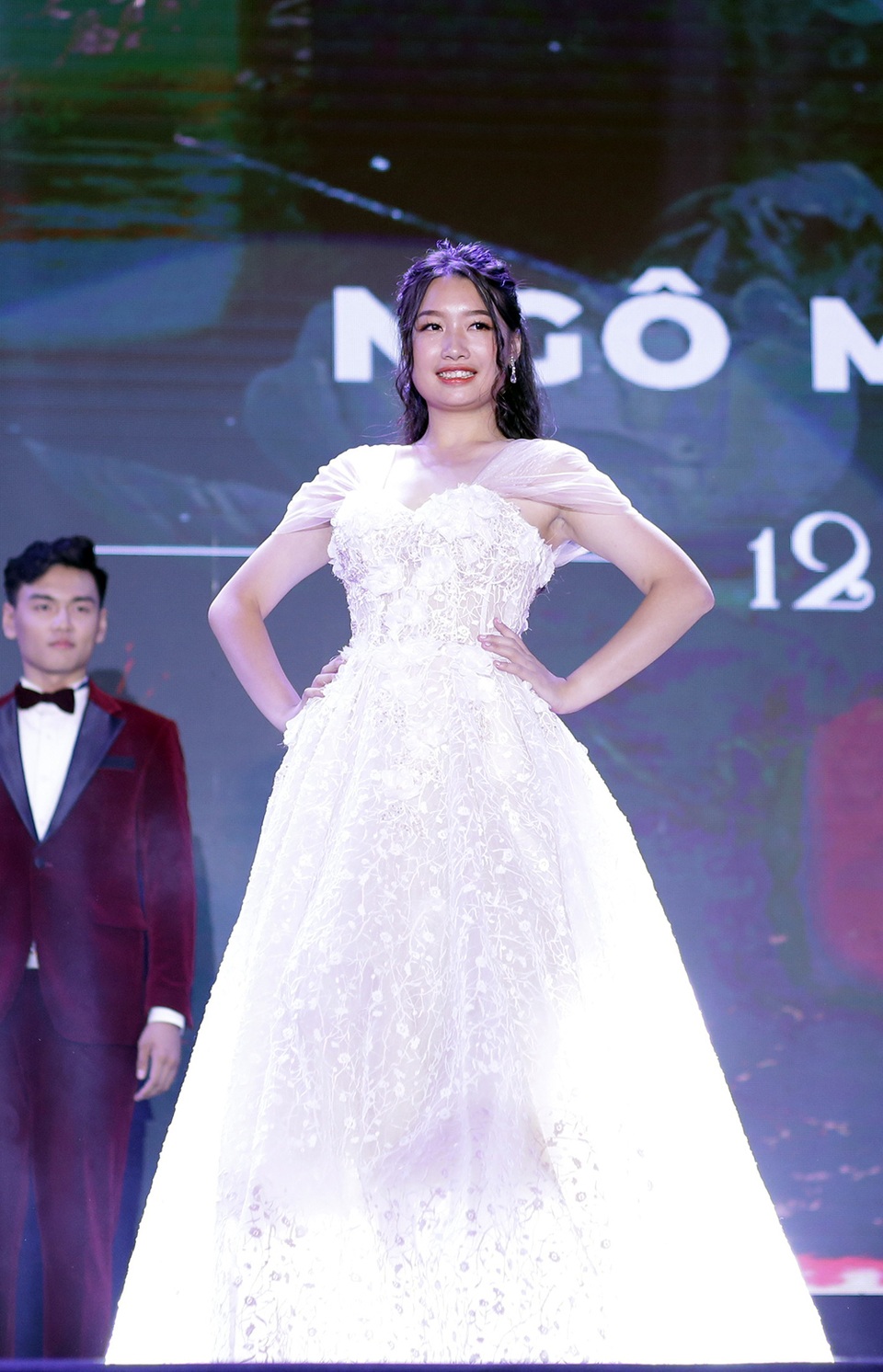 Nữ sinh đa tài, xinh đẹp đăng quang Đại sứ trường Ams 2019 - 11 Nữ sinh đa tài, xinh đẹp đăng quang Đại sứ trường Ams 2019 - 11