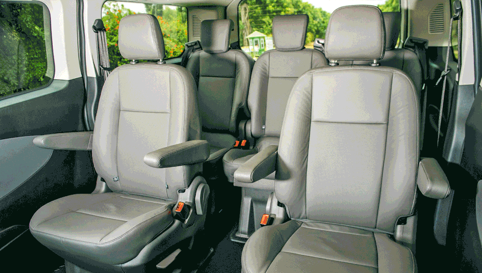 Chống đỡ “cơn bão” xe nhập - Hàng loạt xe lắp ráp trong nước ra mắt - 4 Chống đỡ “cơn bão” xe nhập - Hàng loạt xe lắp ráp trong nước ra mắt - 4