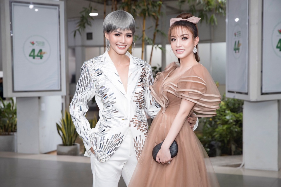 Lý San Nghi ủng hộ Kim Nguyên diễn vedette - 3 Lý San Nghi ủng hộ Kim Nguyên diễn vedette - 3