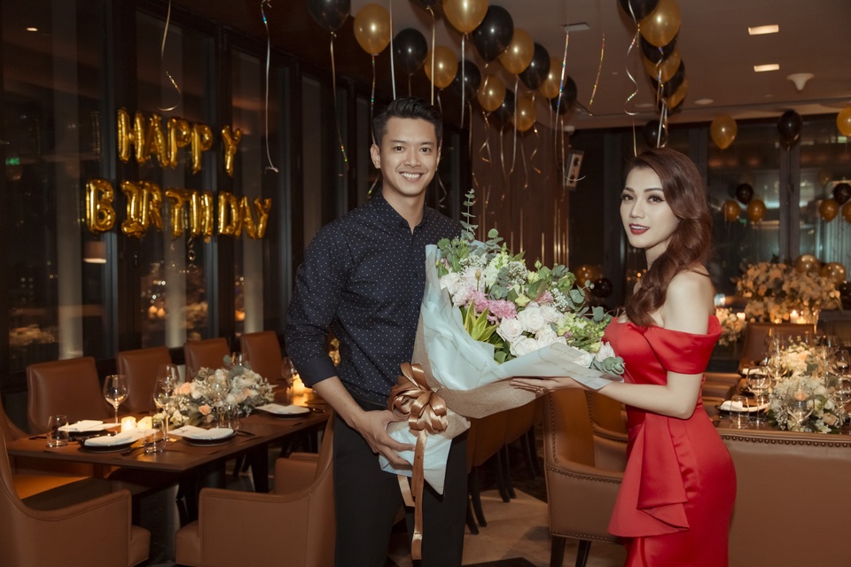 Hoa hậu Thái Nhiên Phương rực rỡ trong tiệc sinh nhật - 2