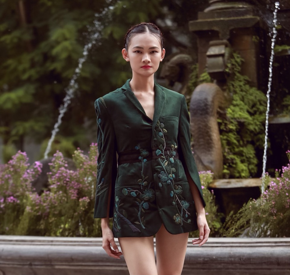 NTK Minh Hạnh: “Không thể để cho các làng nghề truyền thống chìm vào quên lãng” - 6 NTK Minh Hạnh: “Không thể để cho các làng nghề truyền thống chìm vào quên lãng” - 6