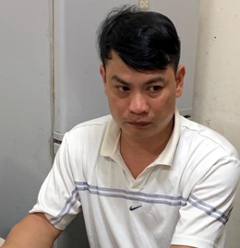 Hà Nội: Nghi án chồng dùng dao sát hại vợ tại nhà - 3 Hà Nội: Nghi án chồng dùng dao sát hại vợ tại nhà - 3