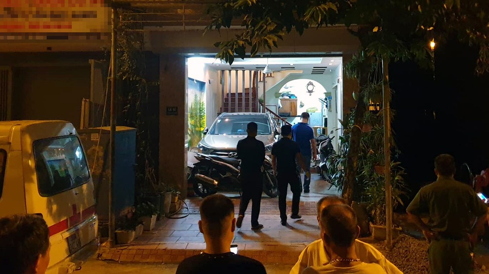 Hà Nội: Nghi án chồng dùng dao sát hại vợ tại nhà - 1 Hà Nội: Nghi án chồng dùng dao sát hại vợ tại nhà - 1
