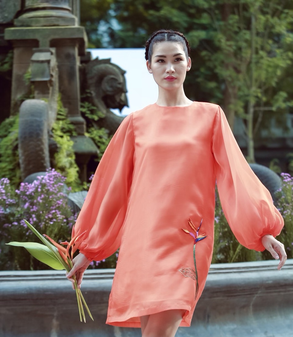 NTK Minh Hạnh: “Không thể để cho các làng nghề truyền thống chìm vào quên lãng” - 21 NTK Minh Hạnh: “Không thể để cho các làng nghề truyền thống chìm vào quên lãng” - 21
