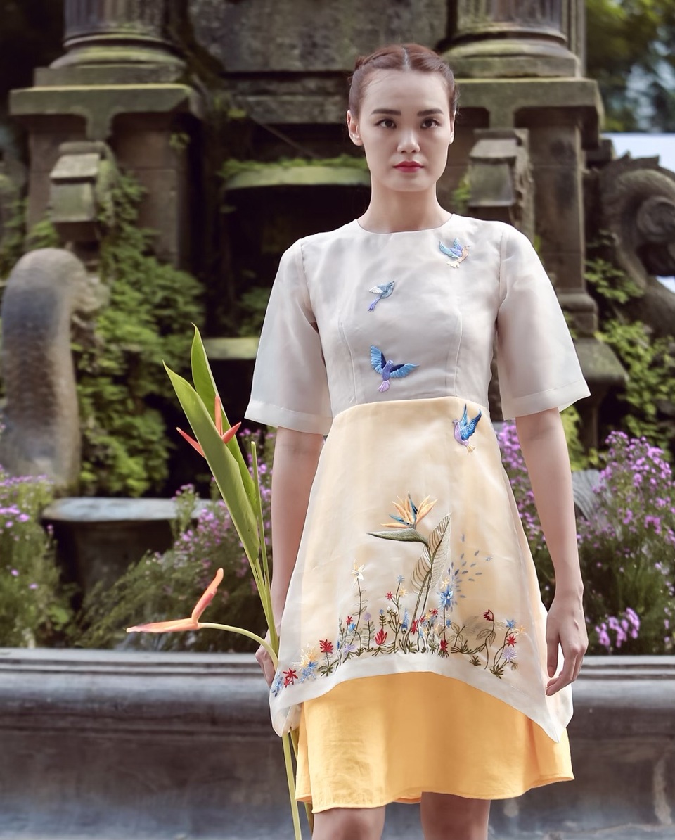 NTK Minh Hạnh: “Không thể để cho các làng nghề truyền thống chìm vào quên lãng” - 20 NTK Minh Hạnh: “Không thể để cho các làng nghề truyền thống chìm vào quên lãng” - 20
