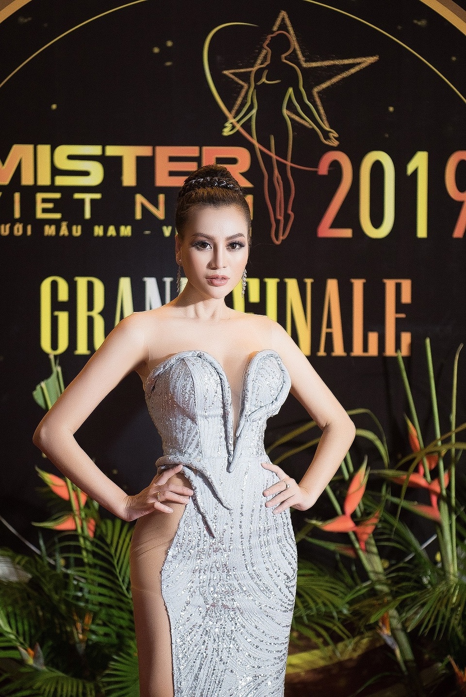 Trần Huyền Nhung nóng bỏng tại chung kết Mister Việt Nam 2019 - 8 Trần Huyền Nhung nóng bỏng tại chung kết Mister Việt Nam 2019 - 8