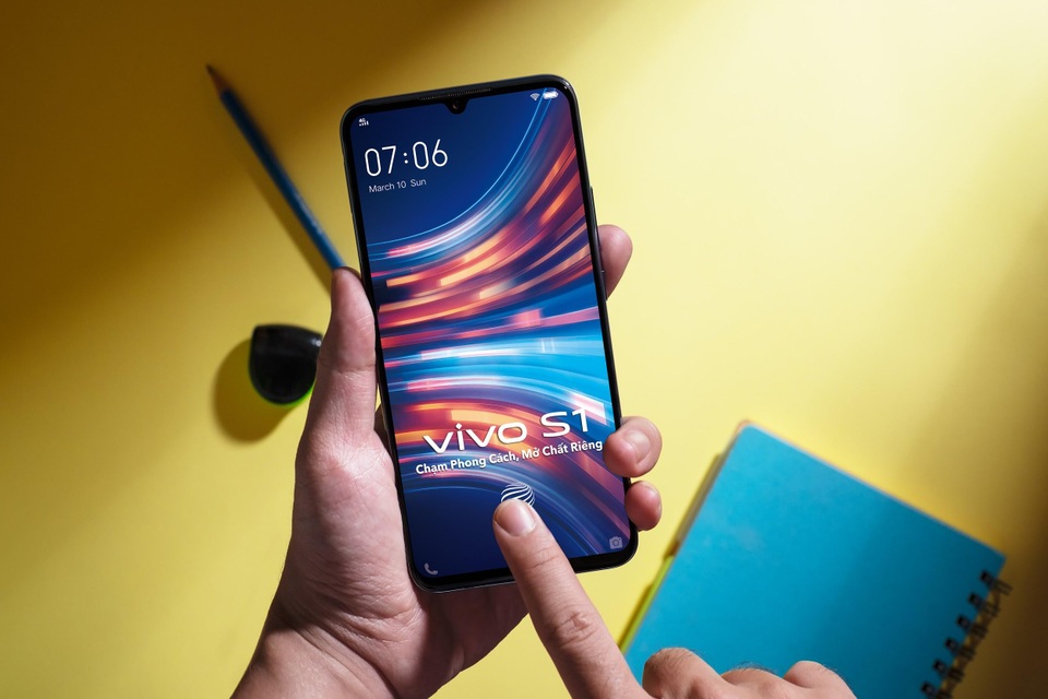 “Thương hiệu tạo xu hướng- Chiến lược marketing của vivo - 3 “Thương hiệu tạo xu hướng- Chiến lược marketing của vivo - 3