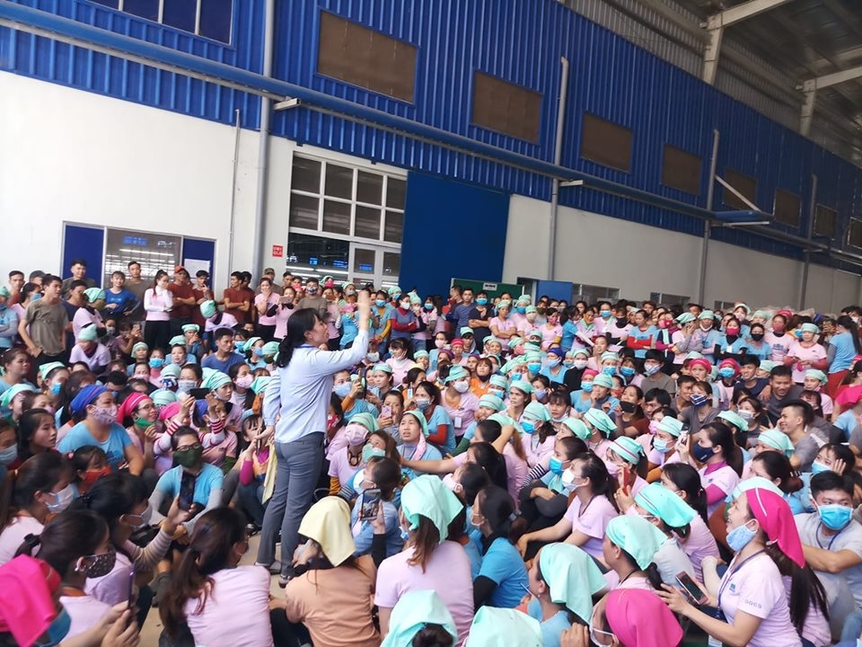 Quảng Nam: Bức xúc vì suất ăn nghi có giòi, hàng ngàn công nhân ngưng việc - 2 Quảng Nam: Bức xúc vì suất ăn nghi có giòi, hàng ngàn công nhân ngưng việc - 2