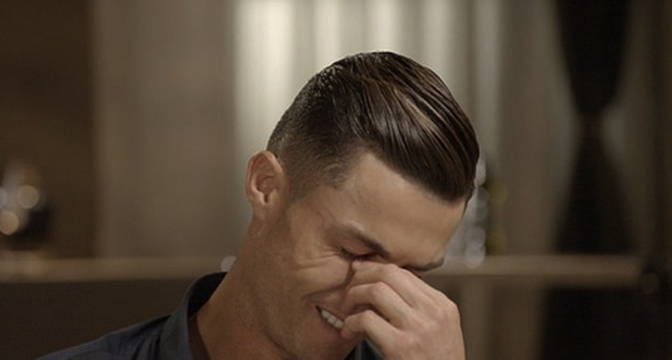 C.Ronaldo ướt đẫm nước mắt khi nhắc về người cha quá cố - 3 C.Ronaldo ướt đẫm nước mắt khi nhắc về người cha quá cố - 3