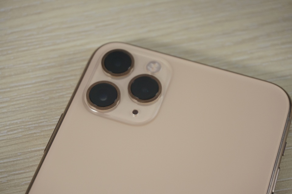 iphone 11 pro max.JPG iphone 11 pro max.JPG