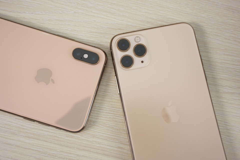 iphone 11 pro max.JPG iphone 11 pro max.JPG