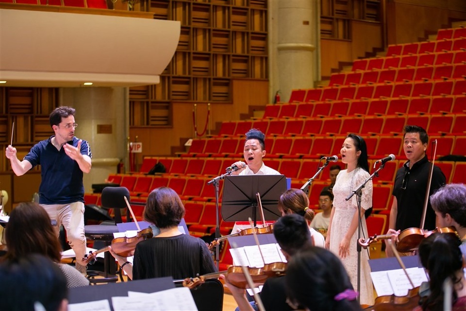 Giám đốc âm nhạc Sun Symphony Orchestra hé lộ những điều thú vị trong mùa diễn bán vé đầu tiên của dàn nhạc - 3 Giám đốc âm nhạc Sun Symphony Orchestra hé lộ những điều thú vị trong mùa diễn bán vé đầu tiên của dàn nhạc - 3
