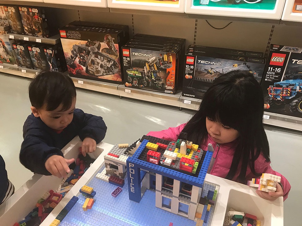 Mẹ Việt cuồng mua sắm thành người hà tiện ở thành phố đắt đỏ nhất thế giới - 1 Mẹ Việt cuồng mua sắm thành người hà tiện ở thành phố đắt đỏ nhất thế giới - 1