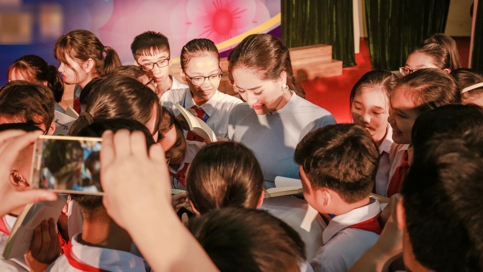 Xinh “Về nhà đi con”: “Không ngờ đóng “con giáp thứ 13” mà khán giả yêu mến” - 5 Xinh “Về nhà đi con”: “Không ngờ đóng “con giáp thứ 13” mà khán giả yêu mến” - 5