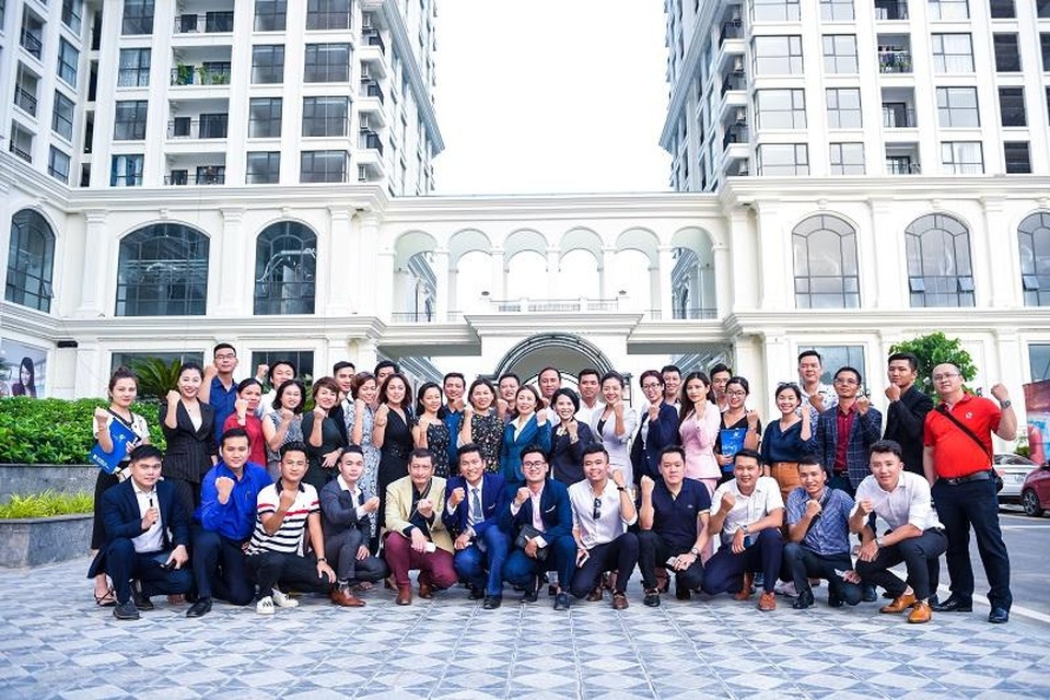 Sunshine Group tổ chức Visit tour đón các đại lý Sài Gòn ra thăm Hà Nội - 3 Sunshine Group tổ chức Visit tour đón các đại lý Sài Gòn ra thăm Hà Nội - 3