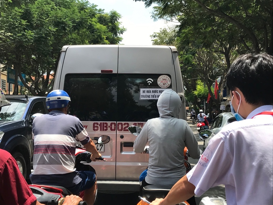 TPHCM: Cấp bách quản lý xe ô tô đưa đón học sinh - 1 TPHCM: Cấp bách quản lý xe ô tô đưa đón học sinh - 1