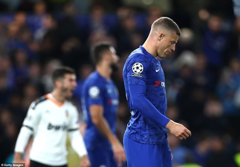 Chelsea 0-1 Valencia: Lampard lại khởi đầu tồi tệ - 3 Chelsea 0-1 Valencia: Lampard lại khởi đầu tồi tệ - 3