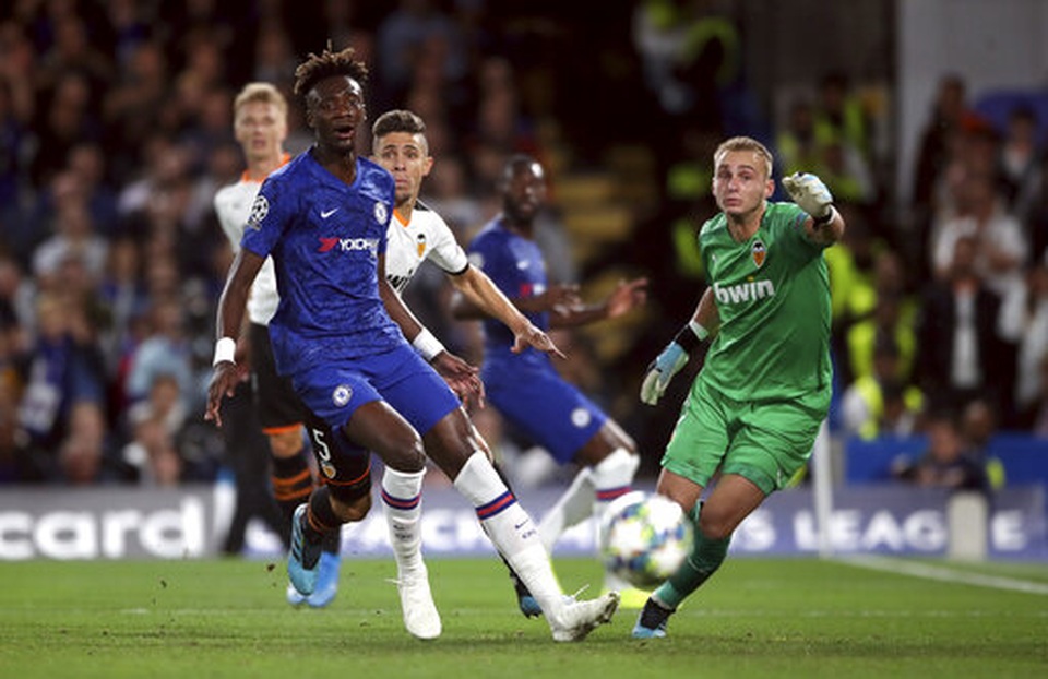 Những khoảnh khắc gây thất vọng của Chelsea trên sân nhà Stamford Bridge - 7 Những khoảnh khắc gây thất vọng của Chelsea trên sân nhà Stamford Bridge - 7