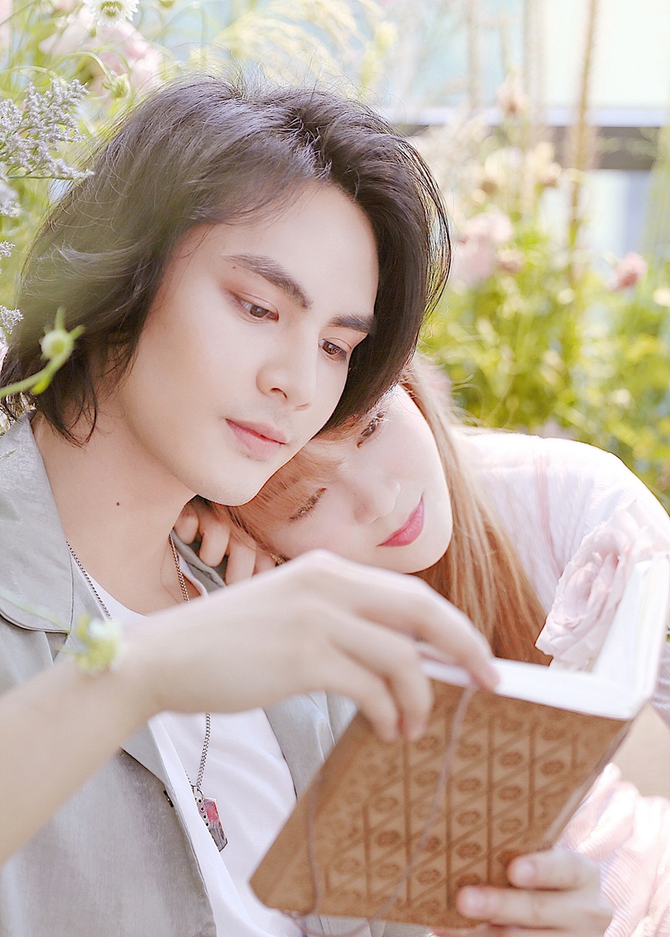 Đinh Hương hôn say đắm mỹ nam Thái Lan Ice Panuwat Premmaneenan - 9 Đinh Hương hôn say đắm mỹ nam Thái Lan Ice Panuwat Premmaneenan - 9