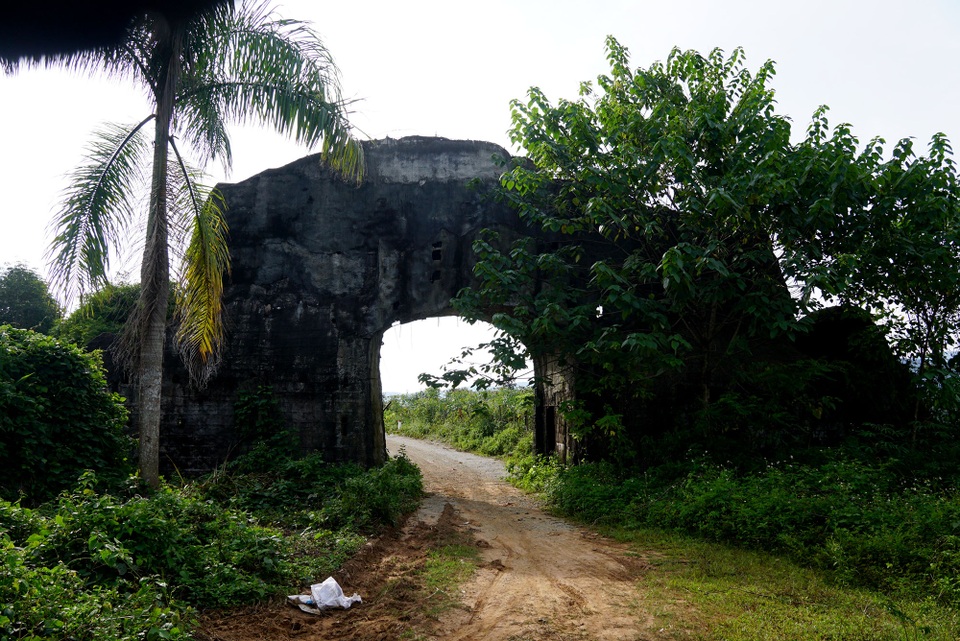 khu du lịch bỏ hoang copy.jpg khu du lịch bỏ hoang copy.jpg