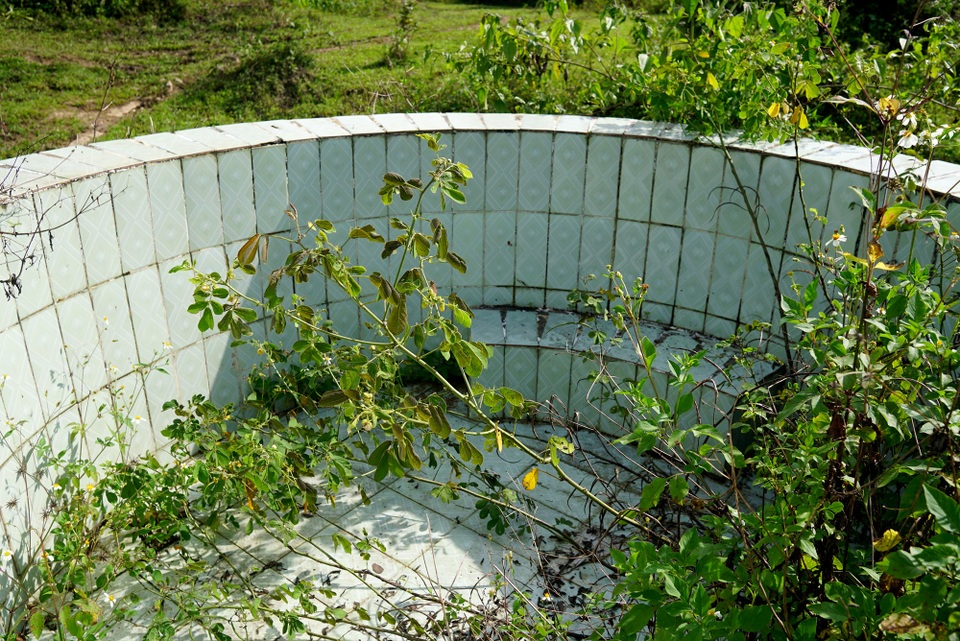 khu du lịch bỏ hoang copy.jpg khu du lịch bỏ hoang copy.jpg