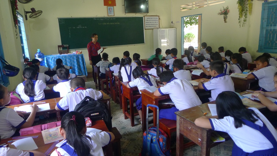 Kiên Giang thiếu 1.000 giáo viên và gần 1.000 phòng học - 2 Kiên Giang thiếu 1.000 giáo viên và gần 1.000 phòng học - 2