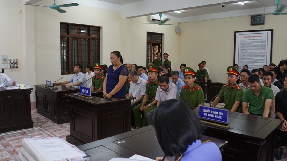 122 người liên quan vắng mặt trong phiên xử vụ gian lận điểm thi ở Hà Giang - 3 122 người liên quan vắng mặt trong phiên xử vụ gian lận điểm thi ở Hà Giang - 3
