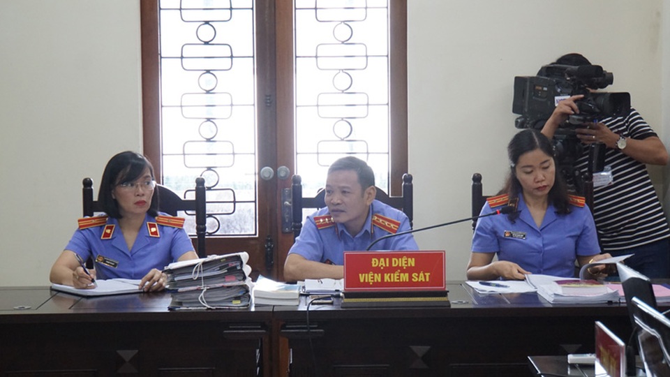 122 người liên quan vắng mặt trong phiên xử vụ gian lận điểm thi ở Hà Giang - 4 122 người liên quan vắng mặt trong phiên xử vụ gian lận điểm thi ở Hà Giang - 4