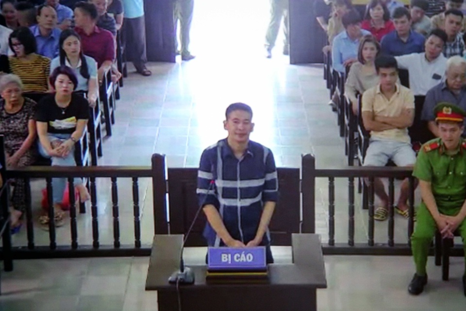 Xét xử Trần Đình Sang - người hay quay, chụp cảnh sát giao thông - 1