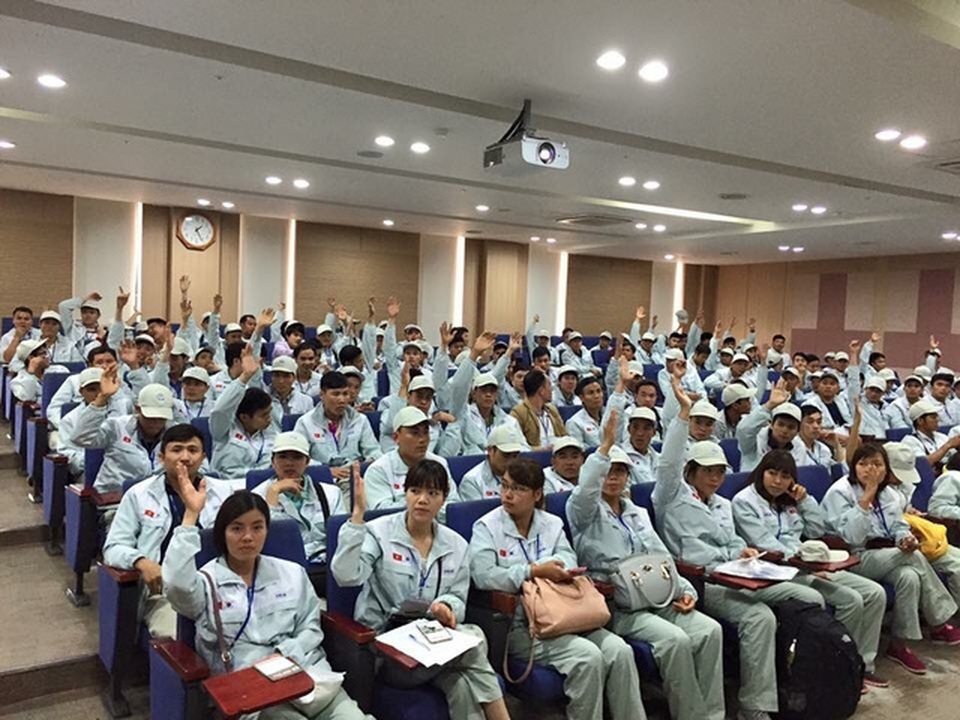 Hơn 14.500 lao động Việt Nam đi làm việc ở nước ngoài trong tháng 10 - 2 Hơn 14.500 lao động Việt Nam đi làm việc ở nước ngoài trong tháng 10 - 2