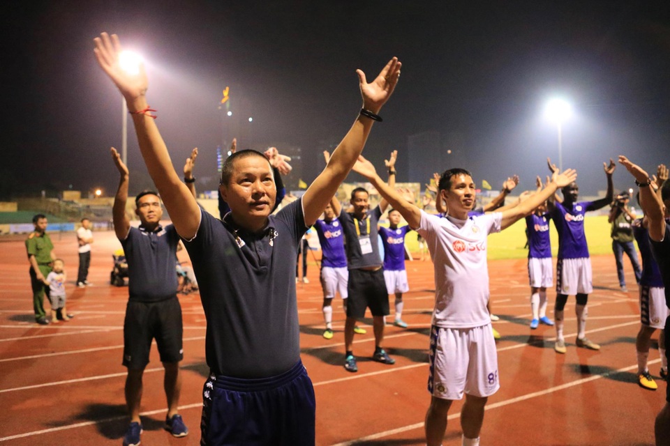 Đánh bại SL Nghệ An, CLB Hà Nội vô địch V-League 2019 - 6 Đánh bại SL Nghệ An, CLB Hà Nội vô địch V-League 2019 - 6