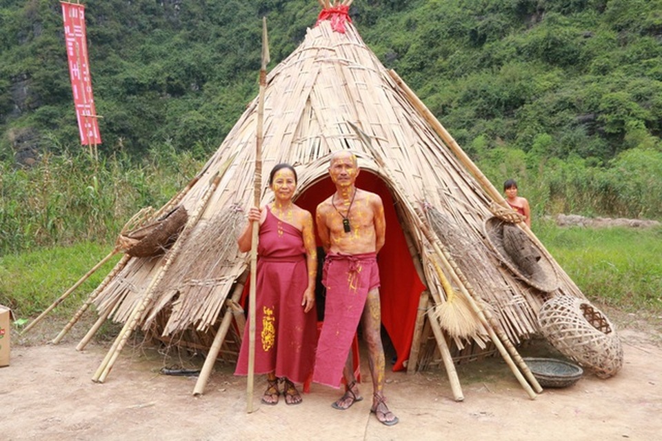 Tháo dỡ phim trường “Kong” trong Quần thể danh thắng Tràng An - 3 Tháo dỡ phim trường “Kong” trong Quần thể danh thắng Tràng An - 3