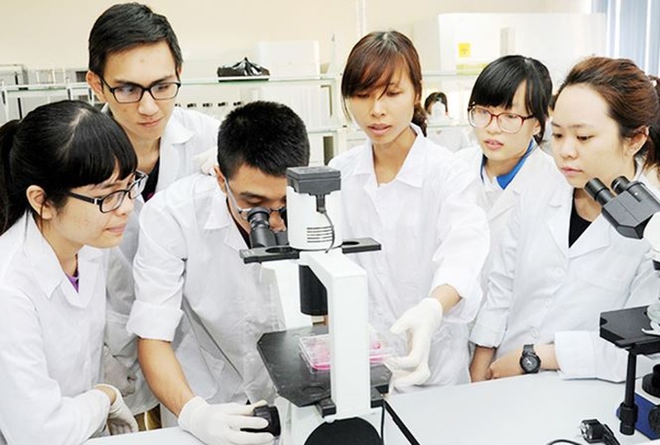 Thực hiện di chúc của Bác trong Giáo dục: “Thế giới tiến bộ không ngừng, ai không học là lùi” - 2 Thực hiện di chúc của Bác trong Giáo dục: “Thế giới tiến bộ không ngừng, ai không học là lùi” - 2