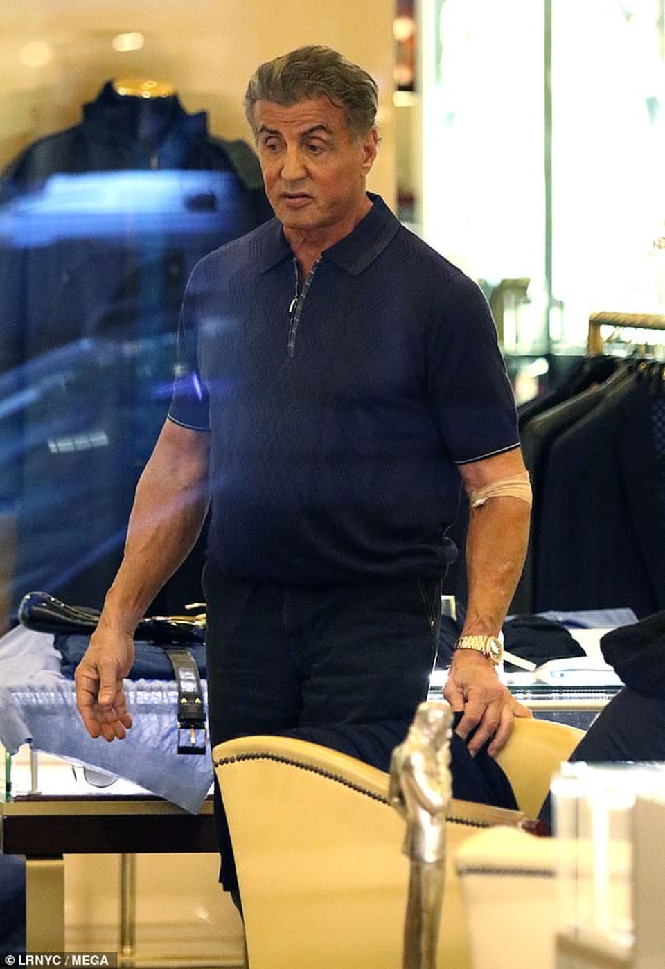 73 tuổi, Rambo Sylvester Stallone vẫn sở hữu thân hình săn chắc - 10 73 tuổi, Rambo Sylvester Stallone vẫn sở hữu thân hình săn chắc - 10