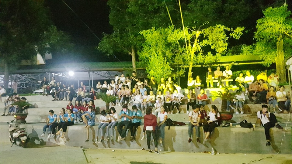 Vui tươi, sôi động không khí đón tân SV ở 6 trường đại học tại Huế - 11 Vui tươi, sôi động không khí đón tân SV ở 6 trường đại học tại Huế - 11