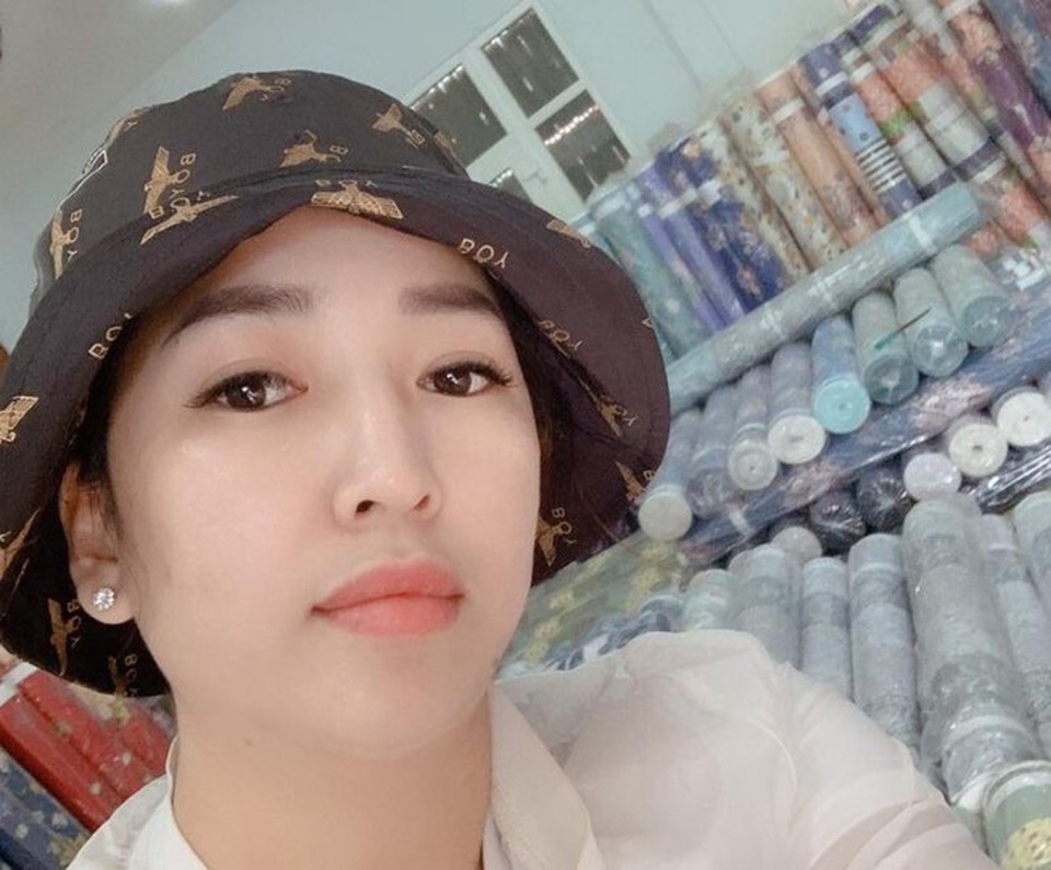 Tạm giữ “hot girl” ở biệt thự, lừa đảo hơn 160 tỷ đồng - 1 Tạm giữ “hot girl” ở biệt thự, lừa đảo hơn 160 tỷ đồng - 1