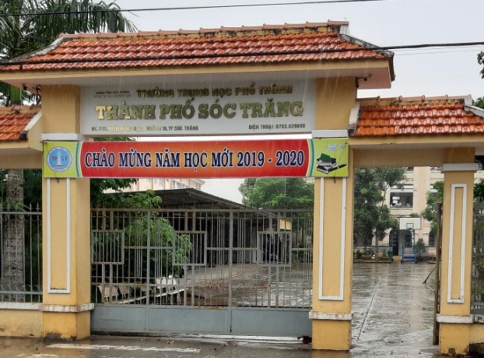 Hai Hiệu trưởng trường THPT bị kỷ luật - 1 Hai Hiệu trưởng trường THPT bị kỷ luật - 1