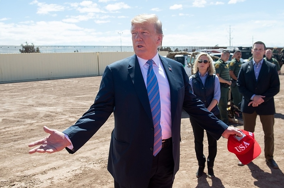 Ông Trump khoe bức tường biên giới “có thể rán được trứng” - 1 Ông Trump khoe bức tường biên giới “có thể rán được trứng” - 1
